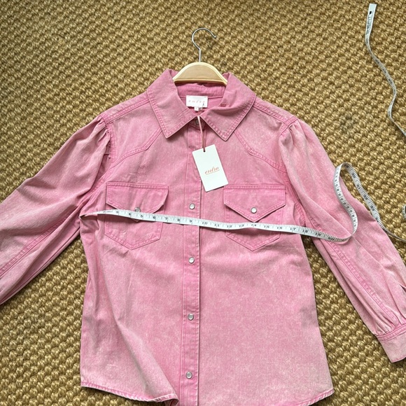NWT entro pink distressed denim western style shirt with pearl snap buttons - s - Picture 4 of 7